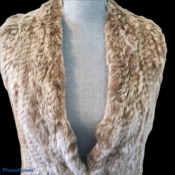 Quinn Fur Vest - Picture 3 of 7